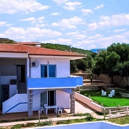 Beb Con Piscina Villa Del Borgo บาเดซี ภายนอก รูปภาพ