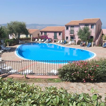 Beb Con Piscina Villa Del Borgo บาเดซี ภายนอก รูปภาพ