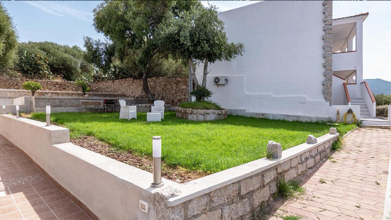 Beb Con Piscina Villa Del Borgo บาเดซี ภายนอก รูปภาพ