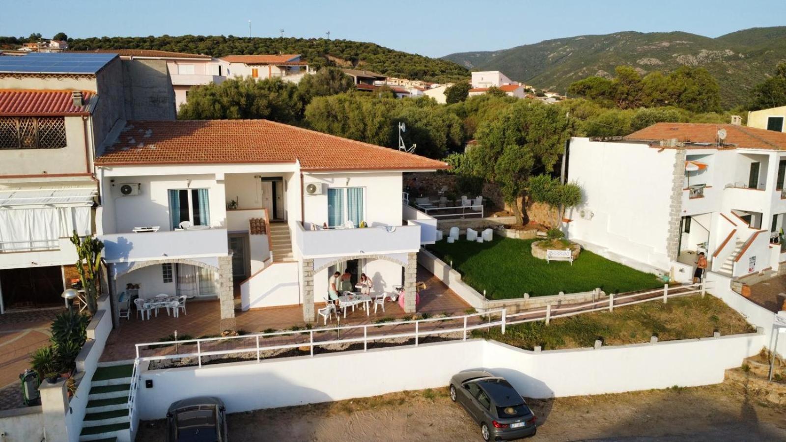 Beb Con Piscina Villa Del Borgo บาเดซี ภายนอก รูปภาพ